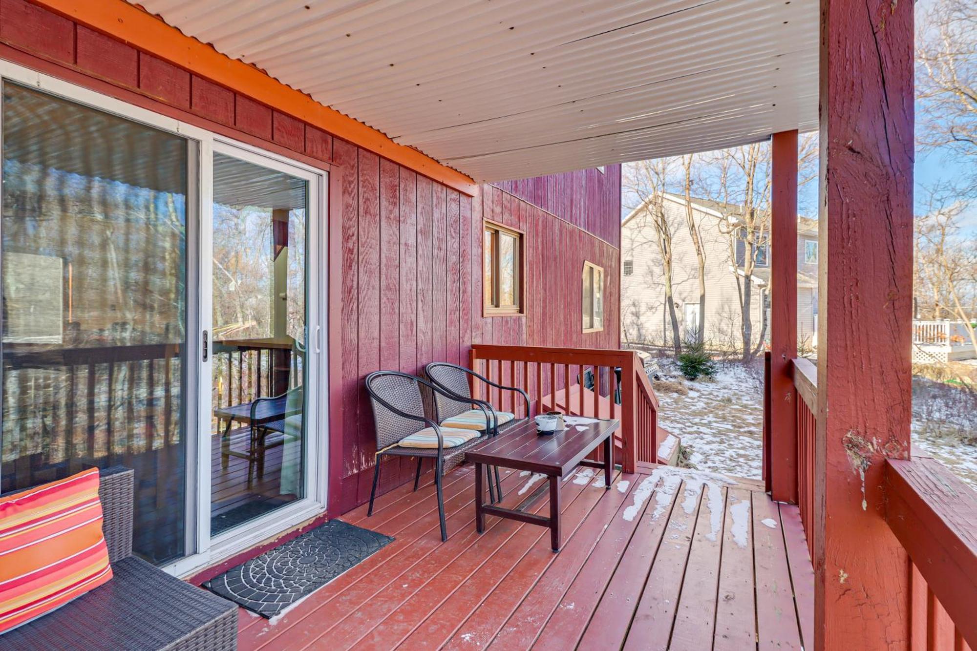 Relaxing Poconos Retreat Indoor Jacuzzi Room Long Pond Exterior foto